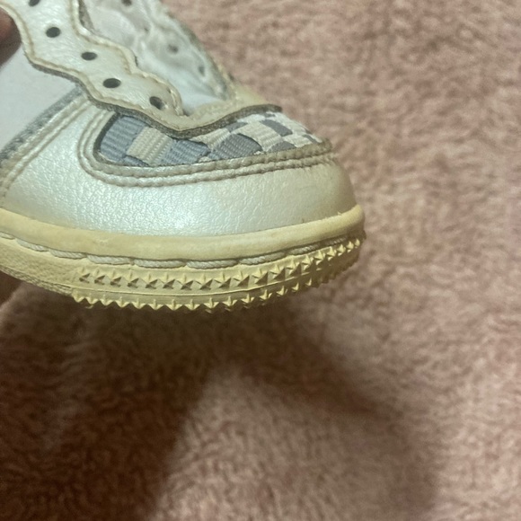 Baby Vintage Nikes - Picture 9 of 13